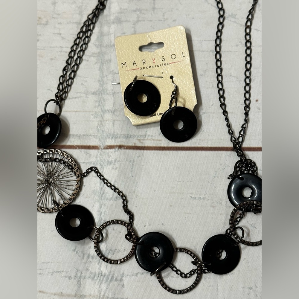 Black necklace and earrings set